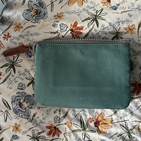 ORI Zippable Wallet - Picture 2 of 3